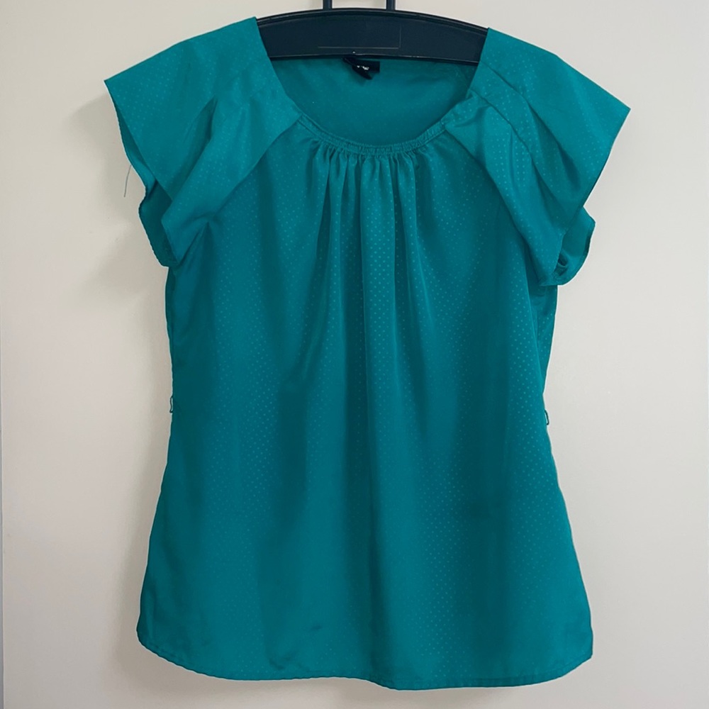 Mossimo Womens Large Green Dotted Blouse Flutter Sleeve